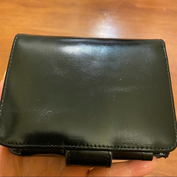 FREE IN BUNDLE* RFID blocking wallet - Picture 12 of 15